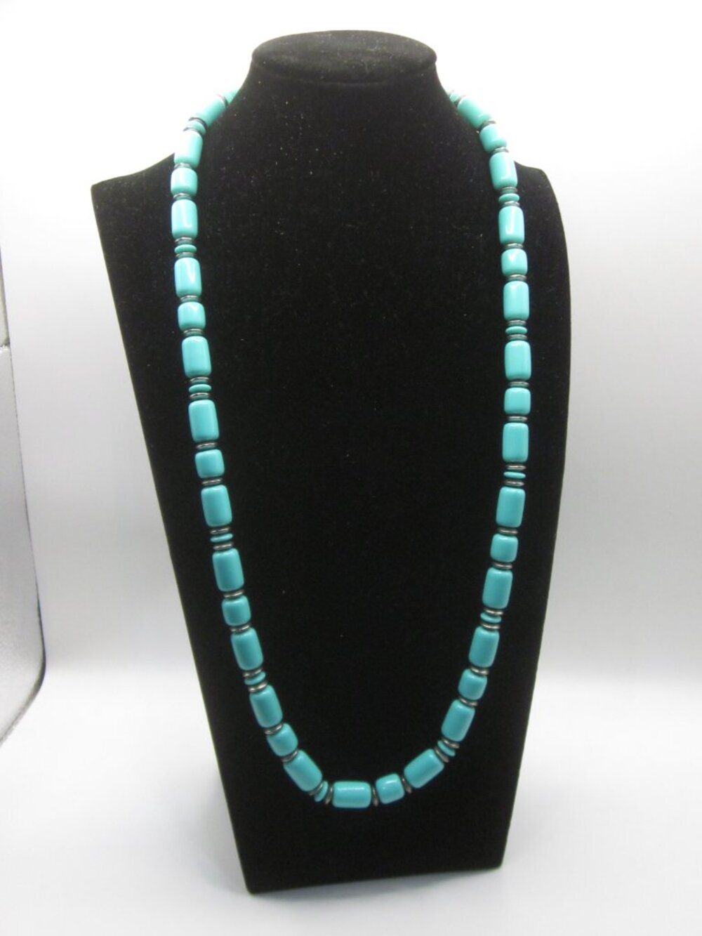 Turquoise Color Beaded Necklace - Picture 4 of 4